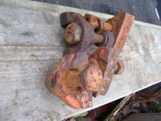 VINTAGE ALLIS CHALMERS B - C TRACTOR - REAR WHEEL CLAMPS / WEDGES 2