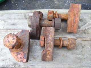 VINTAGE ALLIS CHALMERS B - C TRACTOR - REAR WHEEL CLAMPS / WEDGES 3