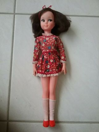 Vintage 1970s Brunette Jennifer Uneeda Fashion Doll,  Outfit Shoes,  18 "