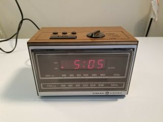 Vintage Ge General Electric Digital Alarm Clock Am/fm Radio Wood Grain 7 - 4622d