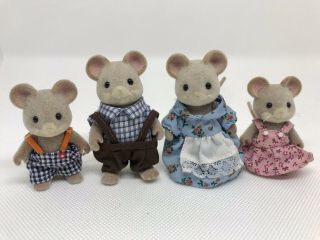 Sylvanian Families - Vintage Maces Mice Family X 4 Figures In Clothing