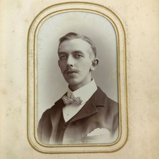ANTIQUE Victorian Small Photo Album With Black & White Portrait Photos TH331369 2