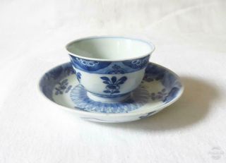 Antique Early 18th C Khang Shi Chinese Blue & White Porcelain Tea Bowl & Saucer