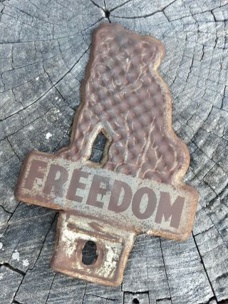 Rare Authentic1940s Freedom Oil Bulldog License Plate Topper Oil Sign Freedom Pa