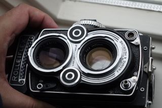 Rare Rolleiflex 3.  5F TLR camera w Carl Zeiss Planar lens rival 2.  8F Hasselblad 3