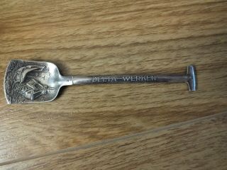 Continental Silver Spoon In Form Of A Shovel (poss Dutch)