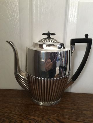 Vintage Silver Plated Tea/coffee Pot With Black Bakelite Handle