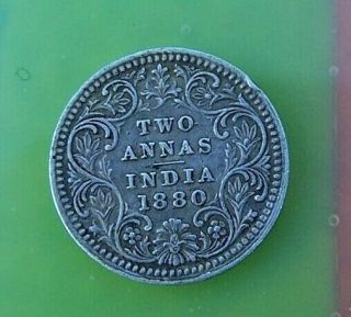 BRITISH INDIA 2 ANNAS COIN - VERY RARE 1880 KEY DATE - IN VGC 2