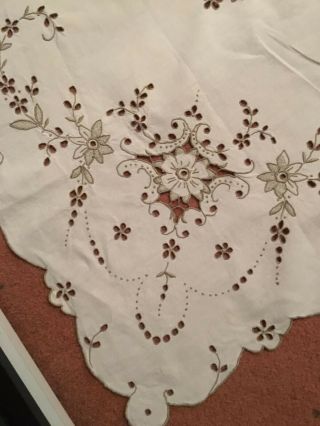 Antique Vintage Stunning Embroidered Linen Cutwork Madeira Tablecloth