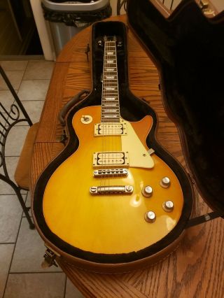 2000 Gibson Les Paul Standard With Orginal Hardshell Case.  Rare