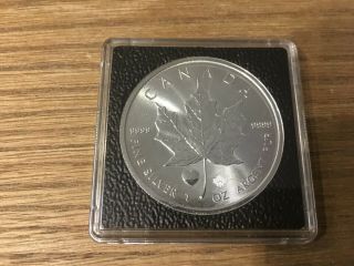 2015 Heart Privy Canada Maple Leaf 1 Troy Oz.  9999 Fine Silver Round Rare Coin