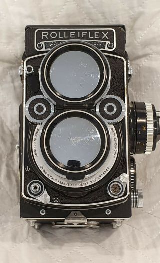 VERY RARE AND COLLECTABLE ROLLEIFLEX 2.  8F WHITE FACE Xenotar 80mm F2.  8 2
