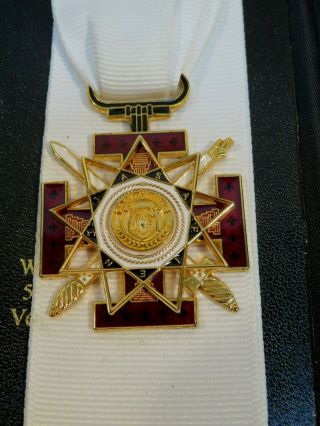 Rare Masonic 33rd Degree Scottish Rite Medal In Case