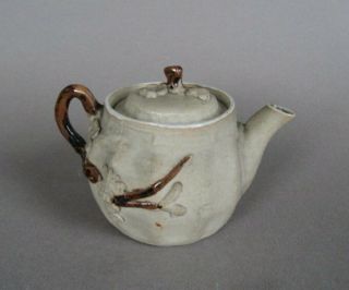 Small Fine Japanese Banko Ware Tea Pot.