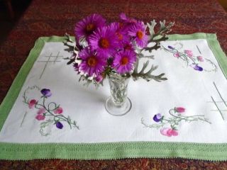 Lovely Vintage Hand Embroidered Linen & Crochet Lace Traycloth Sweet Peas