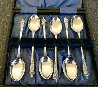Vintage Cased Set 6 Silver Plated Apostle Spoons Epns