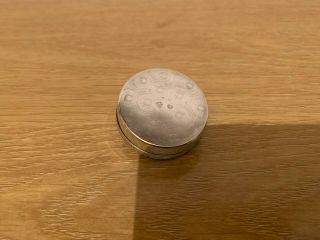 FINE MARKED SPANISH STERLING SILVER 925 ROUND PILL SNUFF BOX 3