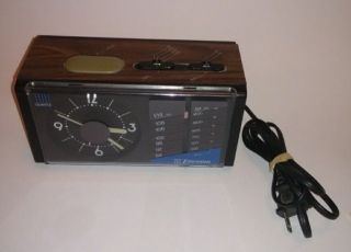 Emerson Vintage Clock Radio Quartz Great Shape Order Collectible