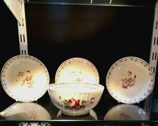 Chinese 18th C Qianlong Period 3 Saucers 1 Bowl