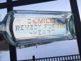 Antique DR.  MILES REMEDY FOR THE HEART ❤️ Collectors Example Quality GLASS BOTTLE 2
