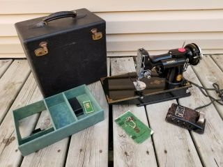 Rare Historic 1933 Singer Featherweight 221 Sewing Machine W/ Case Wow