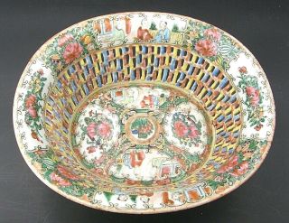 Antique 19th Century Chinese Export Rose Medallion Reticulated Oval Bread Bowl