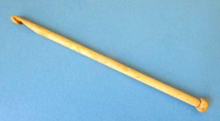 Antique Thick,  Cow Bone Crochet Hook With Ball End Handle.  6 &1/4 Inches Long