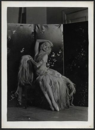 Vintage 1920s Risqué Leggy Costumed Follies Showgirl Charles Sheldon Photograph