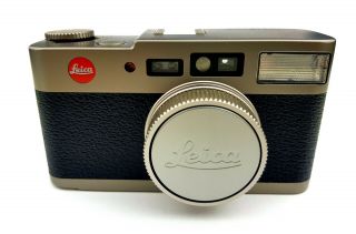 Rare Leica Cm Zoom 35mm Point & Shoot Film Camera