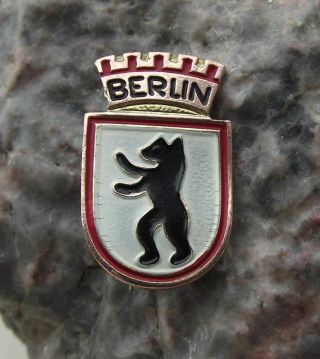 Antique East Germany City Of Berlin German Capital Black Bear Motif Pin Badge