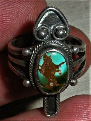 Antique C.  1930 Navajo Coin Silver Ring Turquoise Beaver / Animal Effigy Vafo