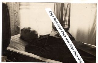 1930 - S Dead Man In Open Coffin Post Mortem Antique Photo European