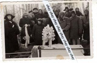 1920 - S Lady Post Mortem Open Coffin Priest People Winter Antique Photo
