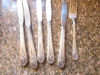 5 International Wm Rogers " Jubilee " Silverplate Dinner Knives & 1 Dinner Fork