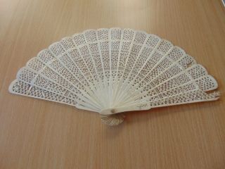 Vintage Antique Chinese 19th Century Carved Bovine Bone Hand Fan
