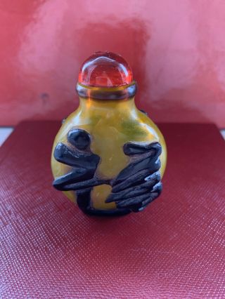 Antique Chinese Oriental Yellow Peking Glass Snuff Perfume Bottle Red Lid Black