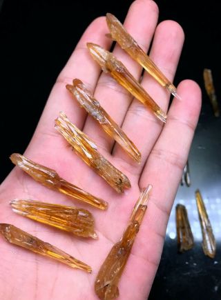 20pcs Find Rare Amber Calcite Phosphorescent Rare Mineral Specimen Guizhou 2