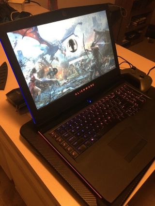 Gaming Laptop Alienware 17 R4 Gtx 1070 (games M.  2 Ssds @6gb/s Rarely)