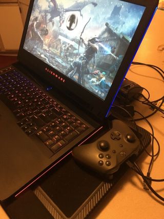 Gaming laptop alienware 17 r4 gtx 1070 (GAMES M.  2 SSDs @6GB/s RARELY) 3