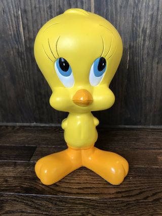 Warner Bros.  Tweety Statue 1997 11” Tall Extremely Rare Cond