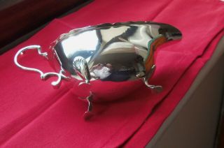 AN ENGLISH HALLMARKED,  SOLID SILVER,  SAUCE BOAT BY J B CHATTERLEY & SONS 3