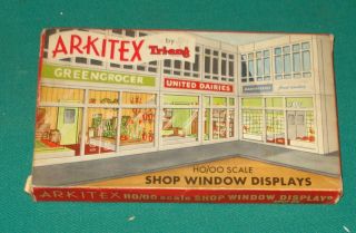 Tri - ang Spot - On Arkitex HO/OO scale very rare Shop Window Displays/Showrooms 2