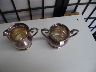 Vintage The Sheffield Silver Co Made in the USA Silverplate Creamer & Sugar Bowl 2