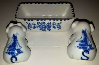 Rare Vintage salt and pepper shakers Delft Pigs in Trough 3