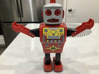 Rare Mighty Robot Wind Up Tin Japan Yonezawa Red Robot