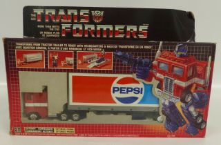1984 Hasbro Trans Formers Optimus Prime Toy & Box