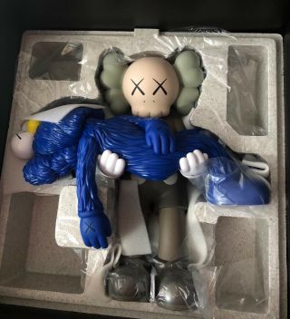 Kaws Gone Companion BFF Vinyl Figure Limited Edition NGV Toy 3