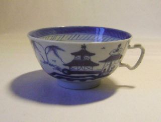 Early C.  19th Chinese Export Porcelain Large Tea Cup: Blue & White Landscape
