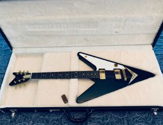 Rare Gibson Reverse - Flying V Electric Guitar 2007 Ebony W Gold,  Gorgeous