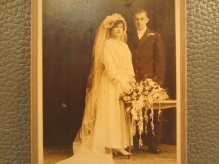 Edwardian Antique Cabinet Card Wedding Photo Of A Young Couple